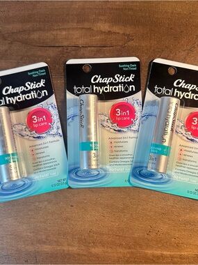 CHAPSTICK Total Hydration 3-In-1 Lip Care SOOTHING OASIS Non-Tinted X3- SEALED